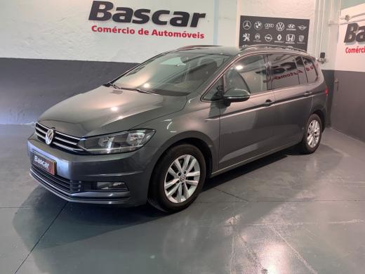 volkswagen-touran-2018-diesel-1598cc