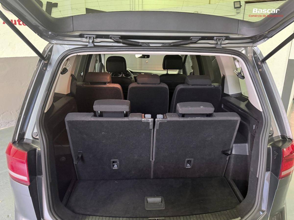 volkswagen-touran-2018-diesel-1598cc