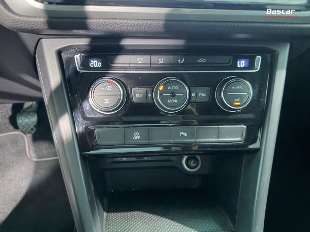 volkswagen-touran-2018-diesel-1598cc