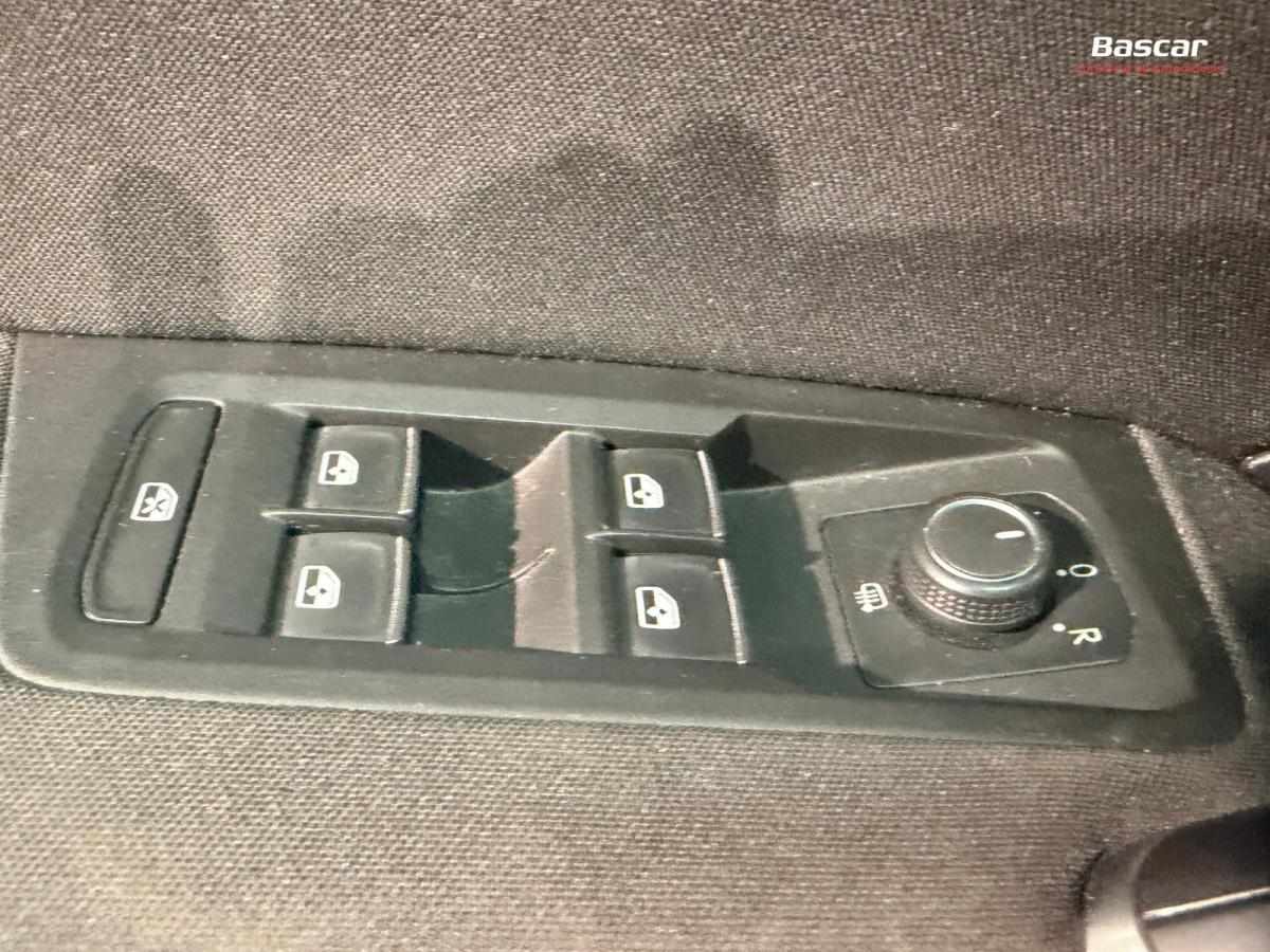 volkswagen-touran-2018-diesel-1598cc