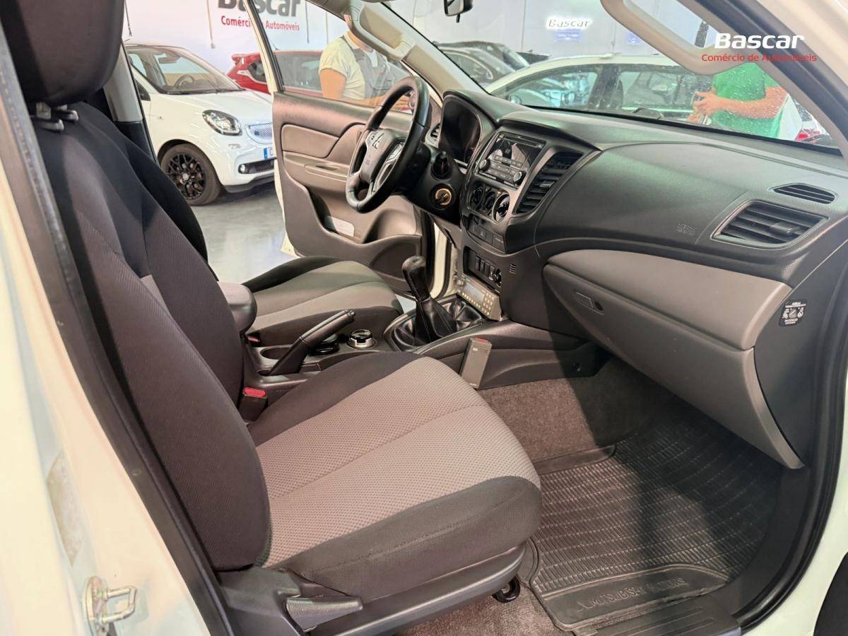mitsubishi-l200-2019-diesel-2442cc