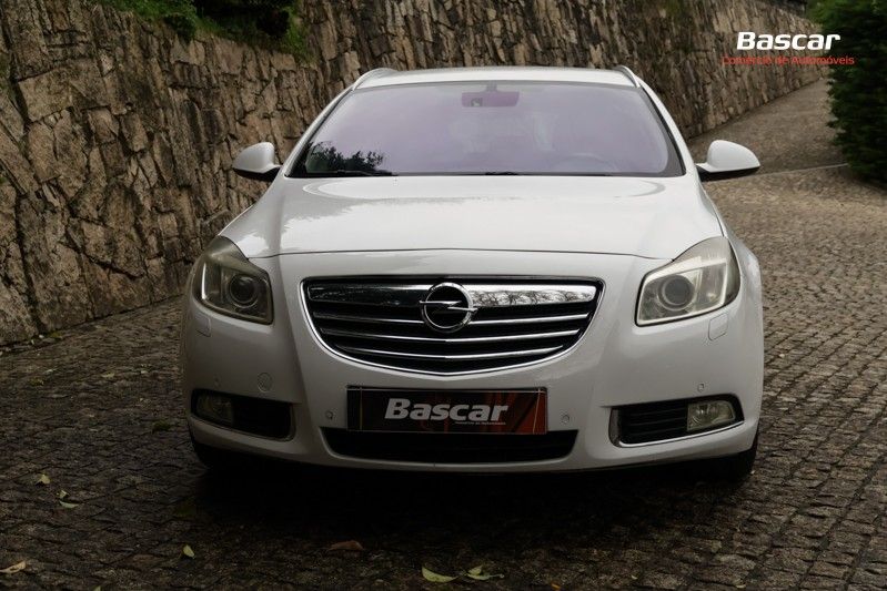 opel-insignia-sports-tourer-2011-diesel-1956cc