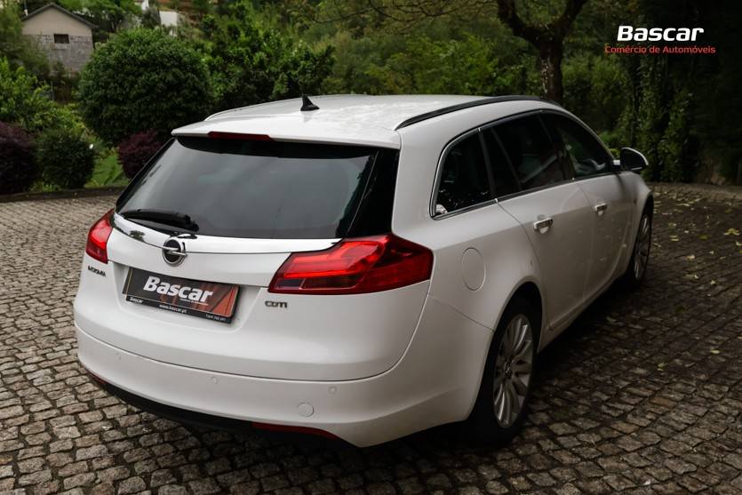 opel-insignia-sports-tourer-2011-diesel-1956cc