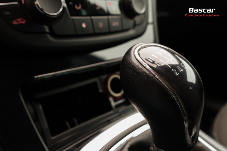 opel-insignia-sports-tourer-2011-diesel-1956cc