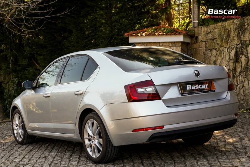 skoda-octavia-2019-diesel-1598cc