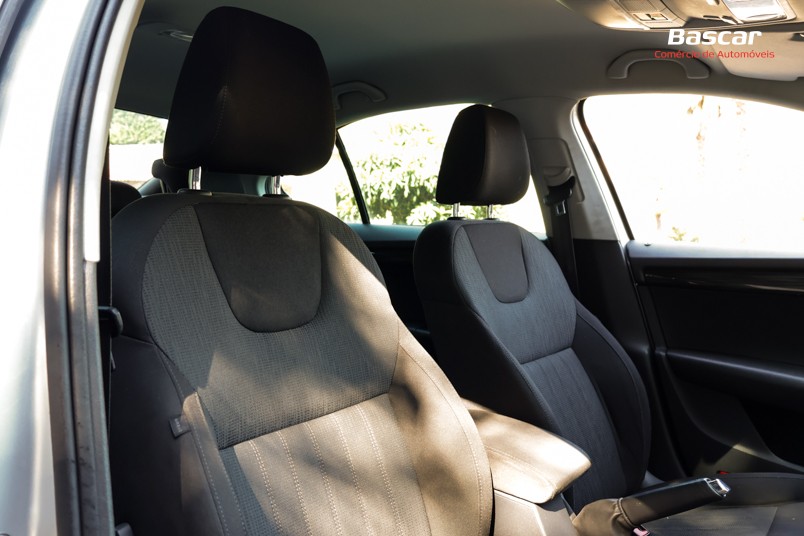 skoda-octavia-2019-diesel-1598cc