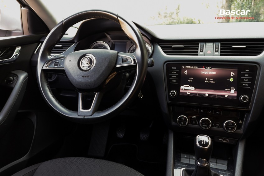 skoda-octavia-2019-diesel-1598cc