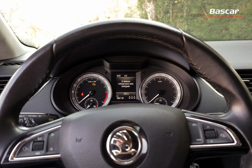 skoda-octavia-2019-diesel-1598cc