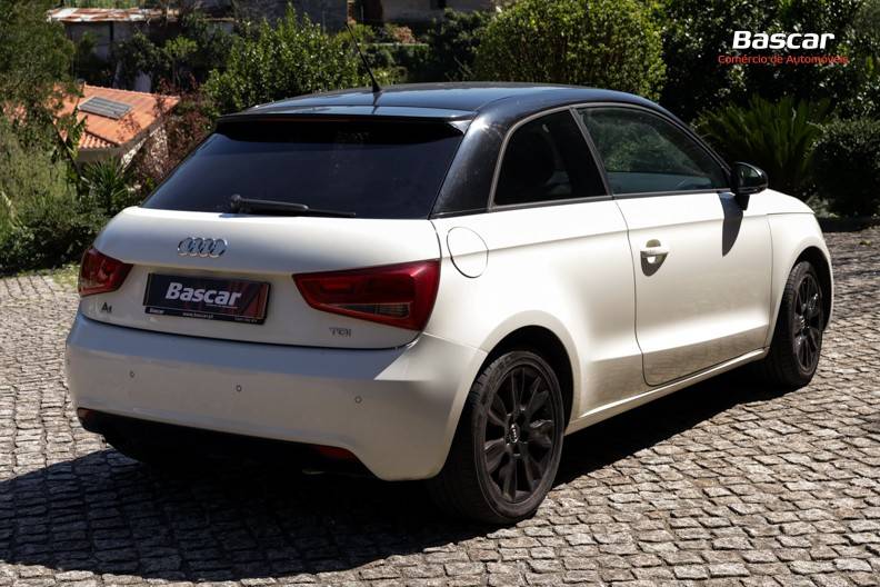 audi-a1-2011-diesel-1598cc