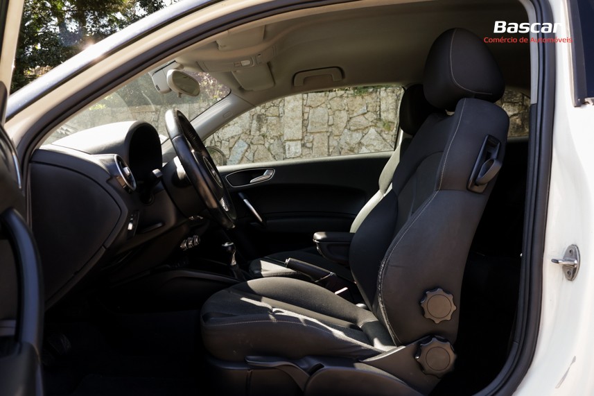 audi-a1-2011-diesel-1598cc