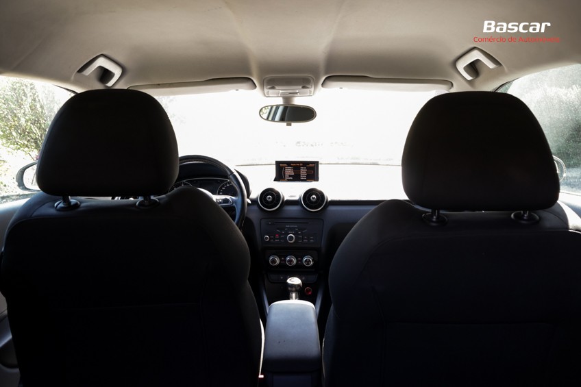 audi-a1-2011-diesel-1598cc