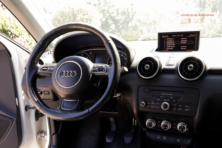 audi-a1-2011-diesel-1598cc