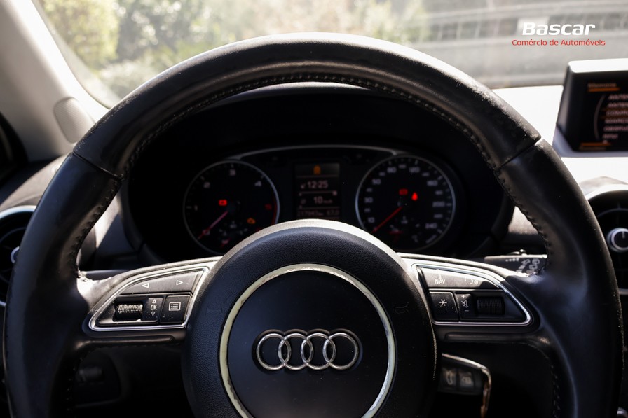 audi-a1-2011-diesel-1598cc