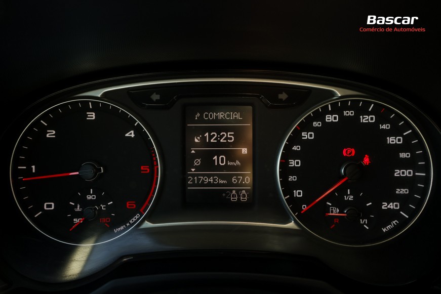 audi-a1-2011-diesel-1598cc