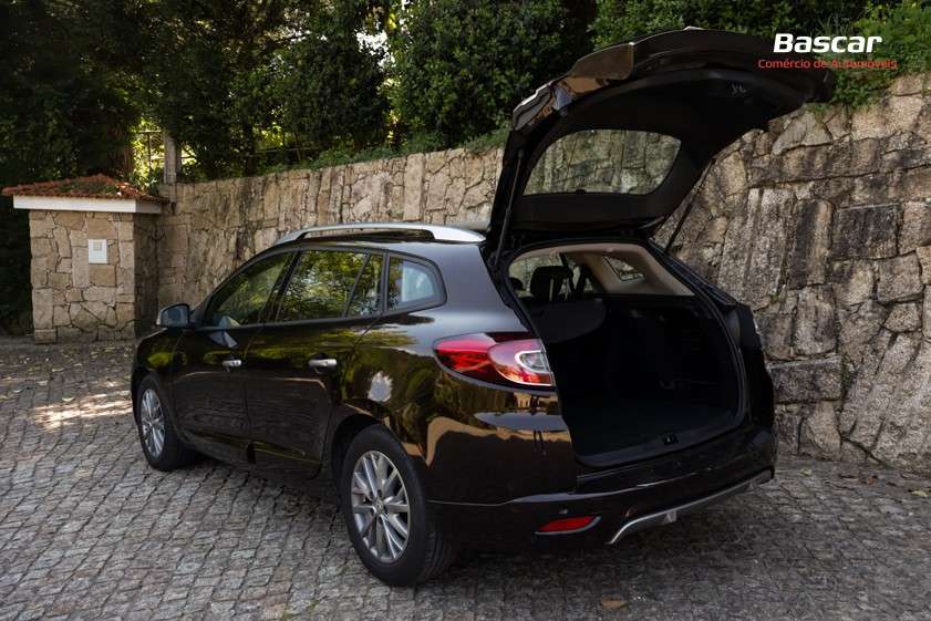 renault-megane-sport-tourer-2013-diesel-1461cc