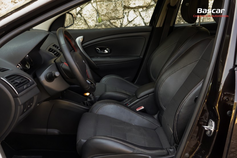 renault-megane-sport-tourer-2013-diesel-1461cc