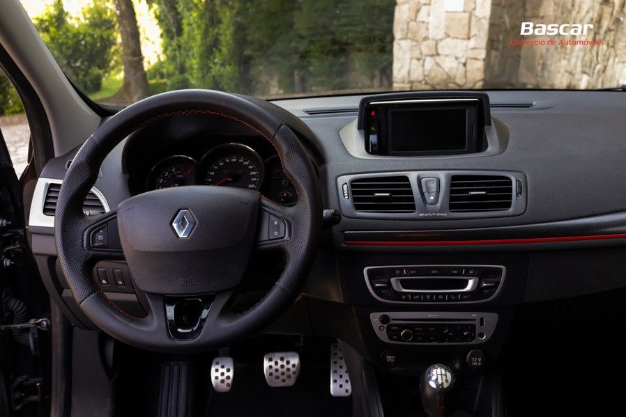renault-megane-sport-tourer-2013-diesel-1461cc
