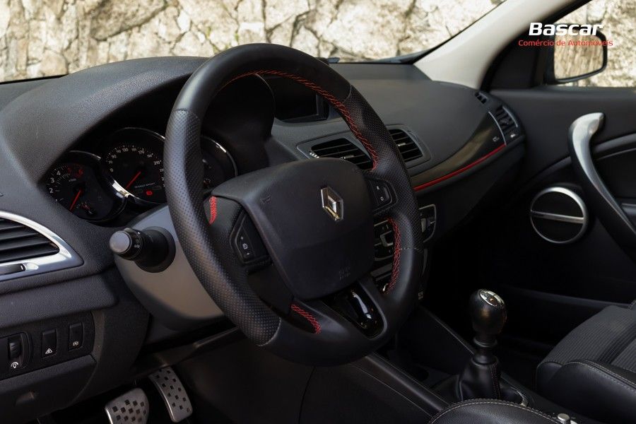renault-megane-sport-tourer-2013-diesel-1461cc