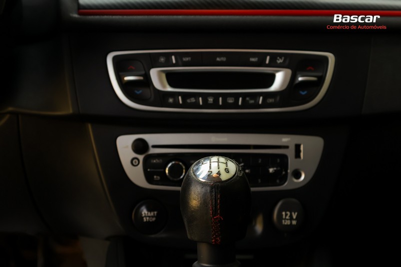 renault-megane-sport-tourer-2013-diesel-1461cc