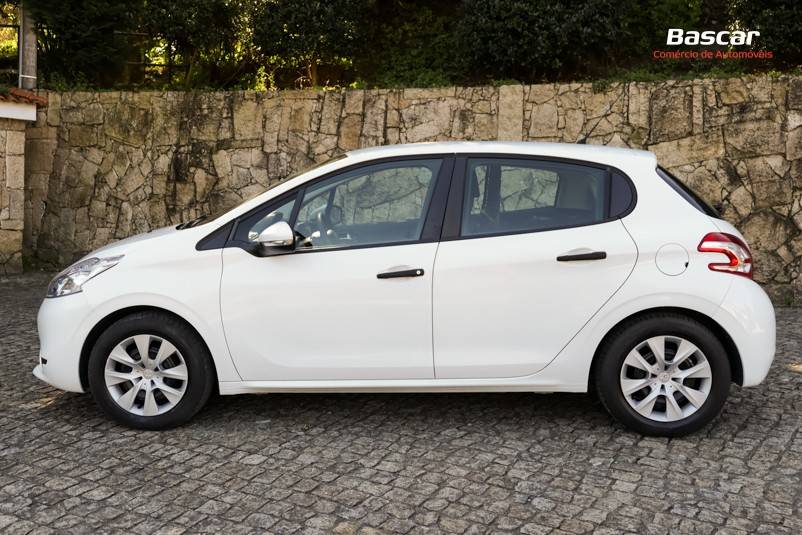 peugeot-208-2015-diesel-1398cc