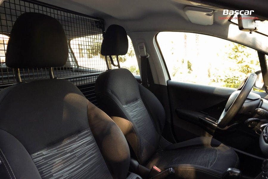 peugeot-208-2015-diesel-1398cc