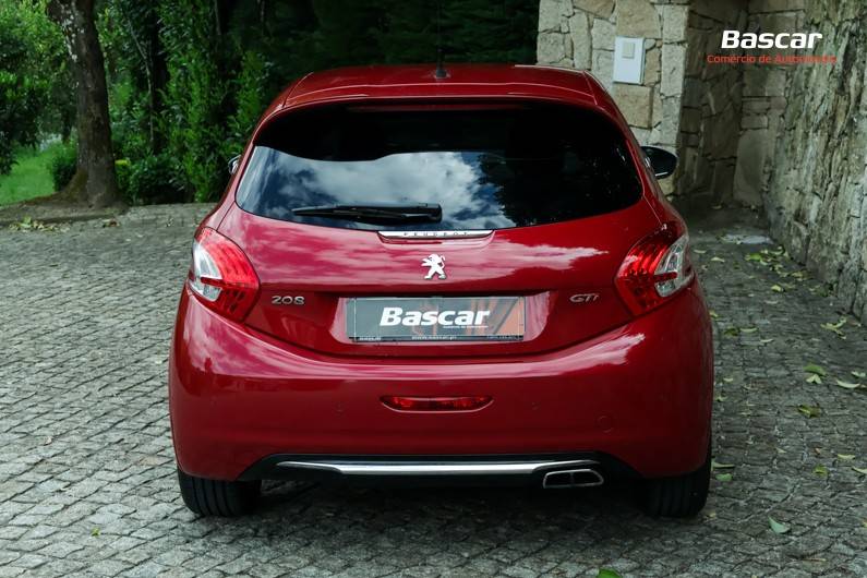 peugeot-208-2013-gasolina-1598cc