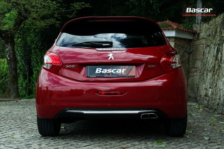 peugeot-208-2013-gasolina-1598cc