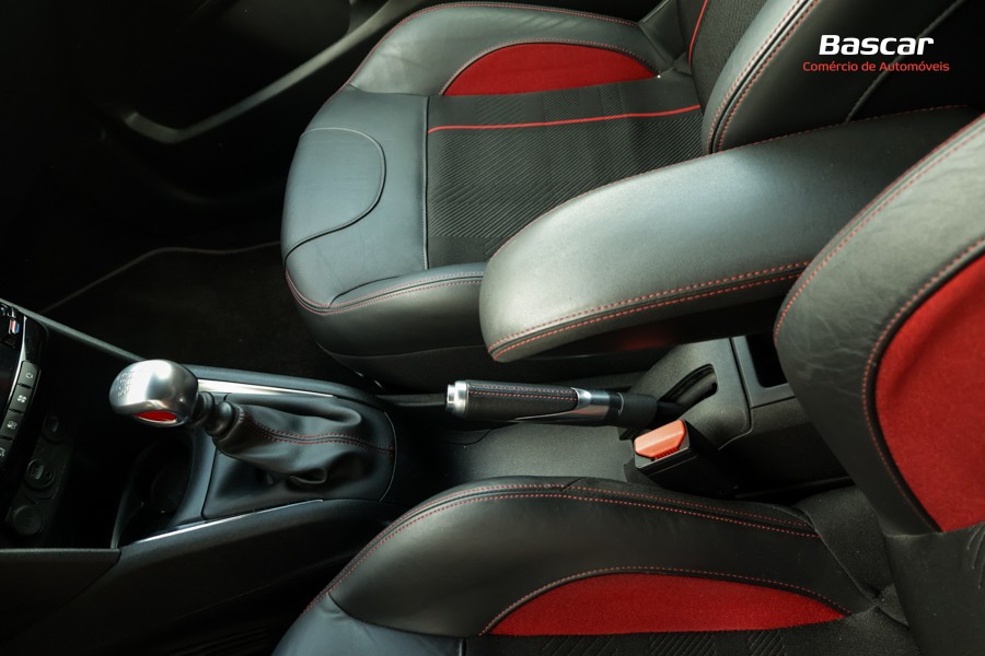peugeot-208-2013-gasolina-1598cc