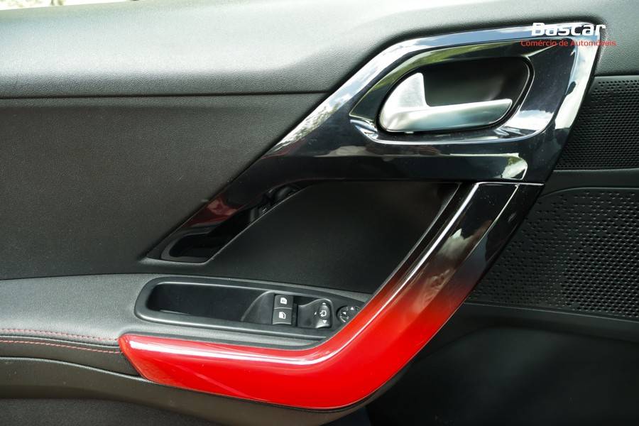 peugeot-208-2013-gasolina-1598cc
