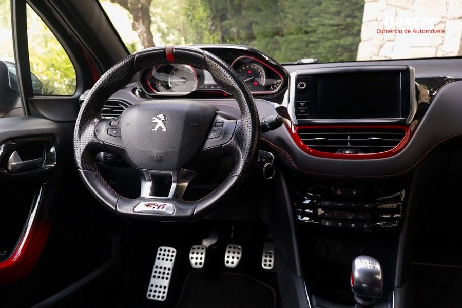 peugeot-208-2013-gasolina-1598cc