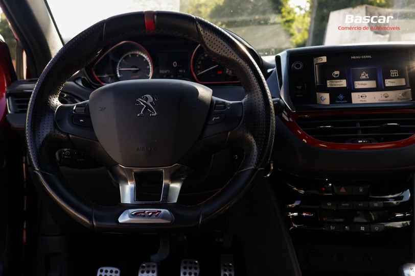 peugeot-208-2013-gasolina-1598cc