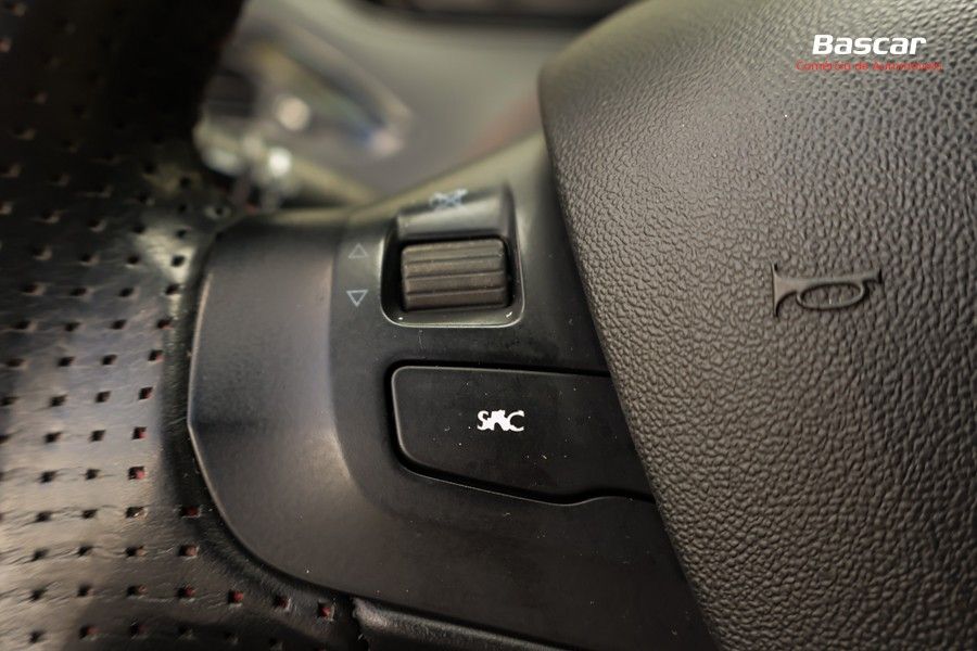 peugeot-208-2013-gasolina-1598cc