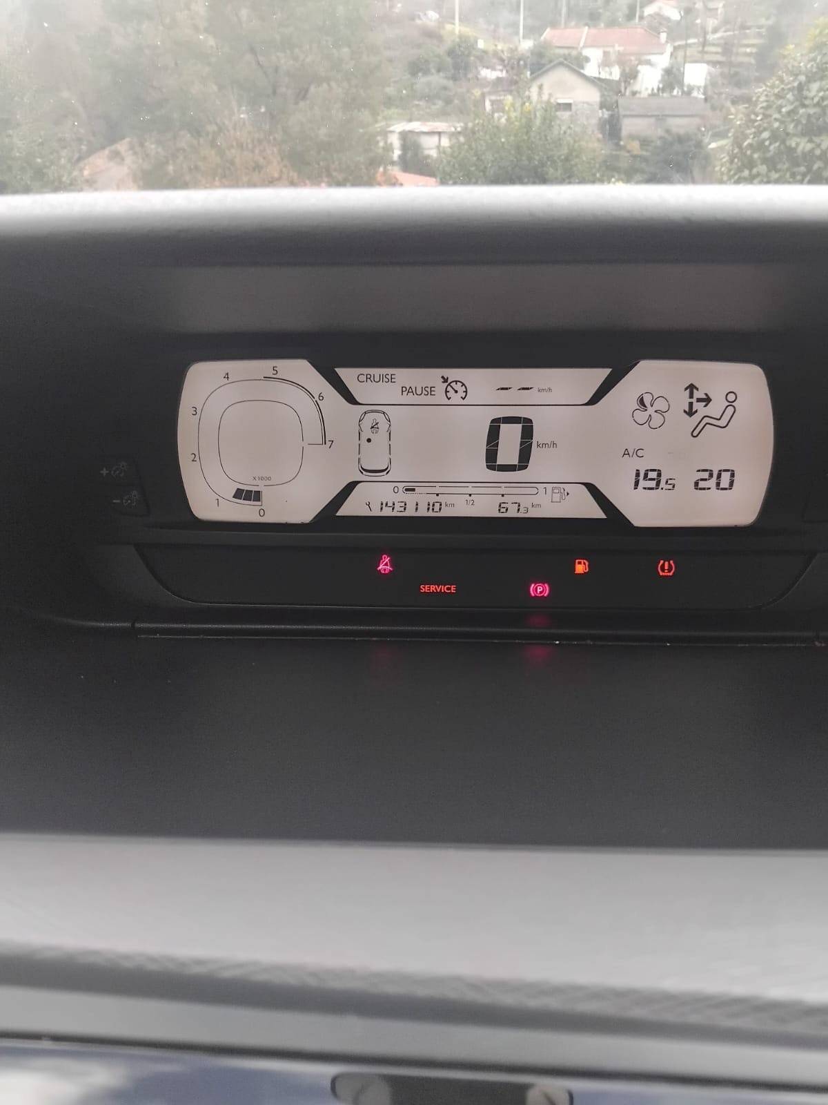 citroen-c4-picasso-2018-diesel-1560cc