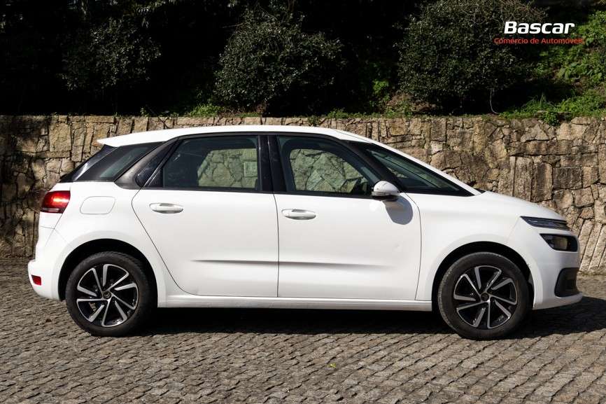 citroen-c4-picasso-2018-diesel-1560cc