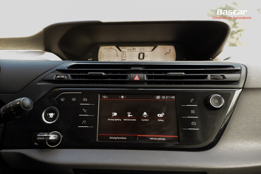 citroen-c4-picasso-2018-diesel-1560cc