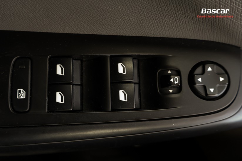 citroen-c4-picasso-2018-diesel-1560cc