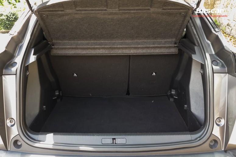 peugeot-2008-2020-gasolina-1199cc