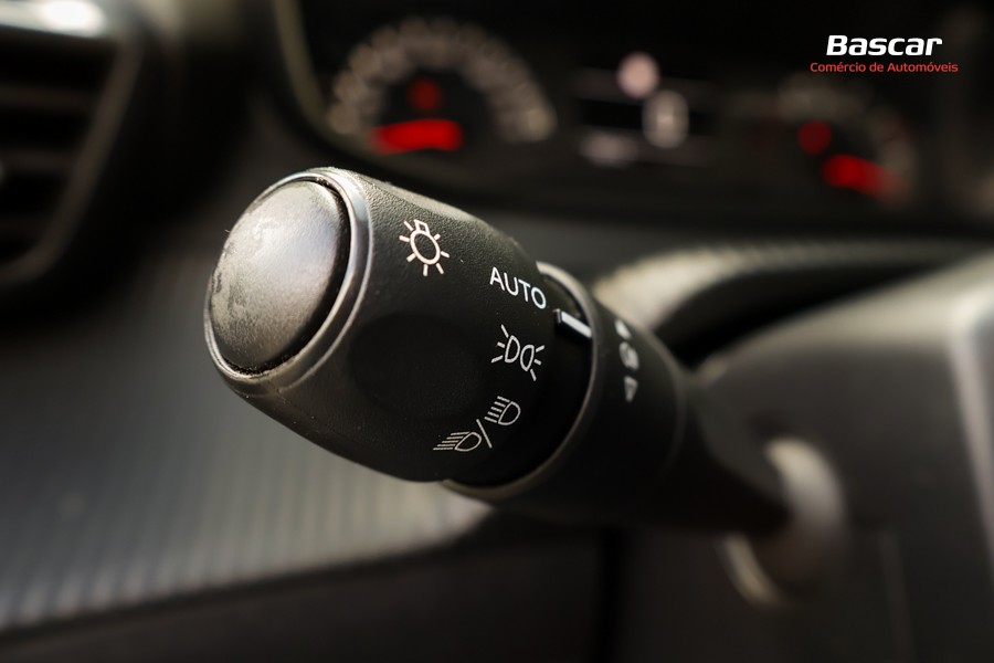 peugeot-2008-2020-gasolina-1199cc