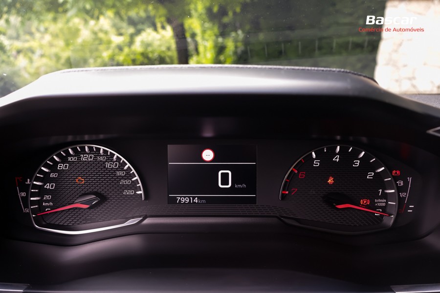 peugeot-2008-2020-gasolina-1199cc