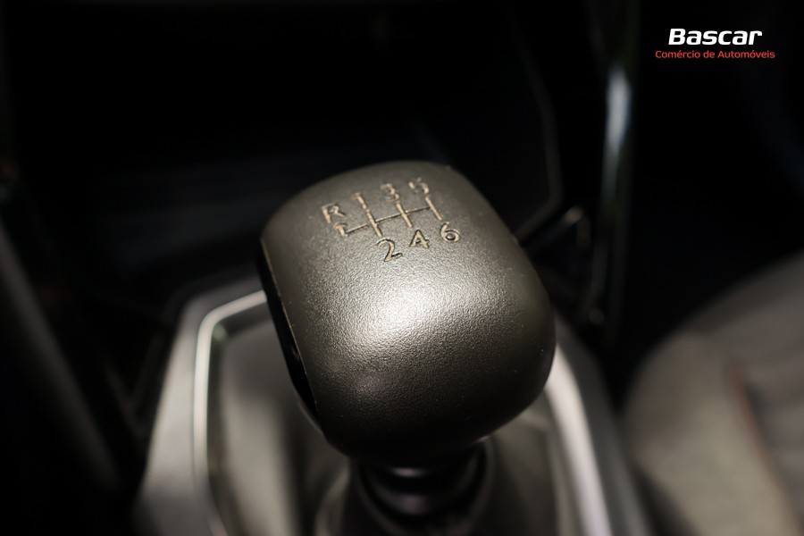 peugeot-2008-2020-gasolina-1199cc