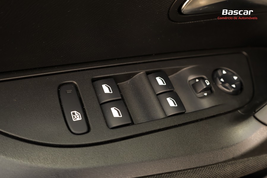peugeot-2008-2020-gasolina-1199cc