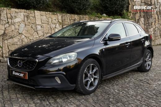 volvo-v40-cross-country-2014-diesel-1560cc