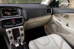 volvo-v40-cross-country-2014-diesel-1560cc