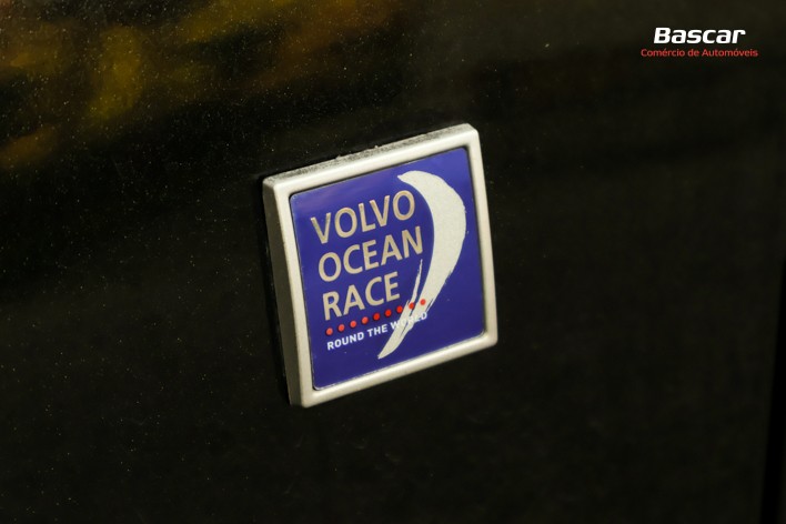 volvo-v40-cross-country-2014-diesel-1560cc