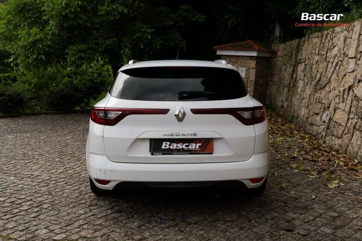 renault-megane-sport-tourer-2020-diesel-1461cc