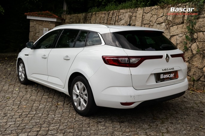 renault-megane-sport-tourer-2020-diesel-1461cc