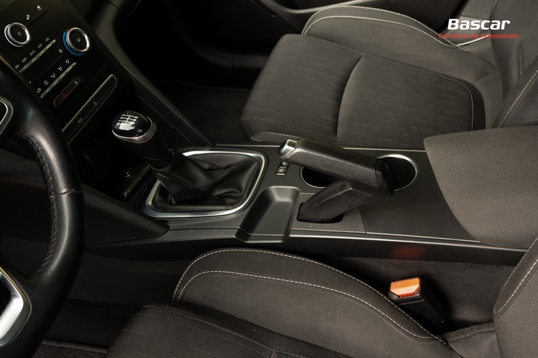 renault-megane-sport-tourer-2020-diesel-1461cc