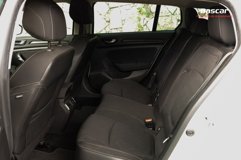 renault-megane-sport-tourer-2020-diesel-1461cc