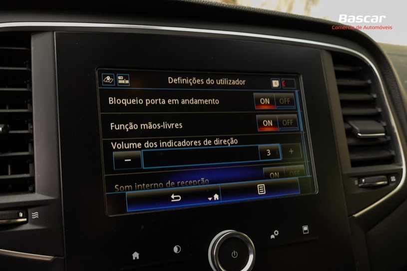 renault-megane-sport-tourer-2020-diesel-1461cc