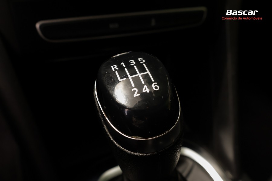 renault-megane-sport-tourer-2020-diesel-1461cc